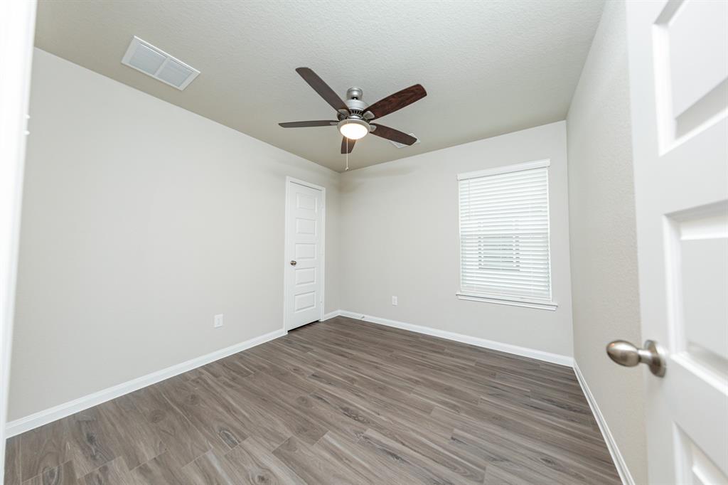 5122 Shelby Katherine Drive, Rosharon, Texas image 15