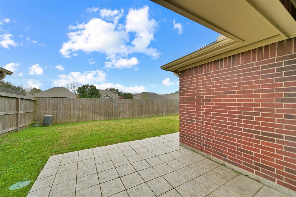 404 Live Oak Lane, Friendswood, Texas image 21