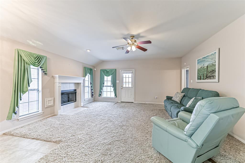 404 Live Oak Lane, Friendswood, Texas image 2