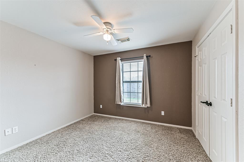 404 Live Oak Lane, Friendswood, Texas image 16