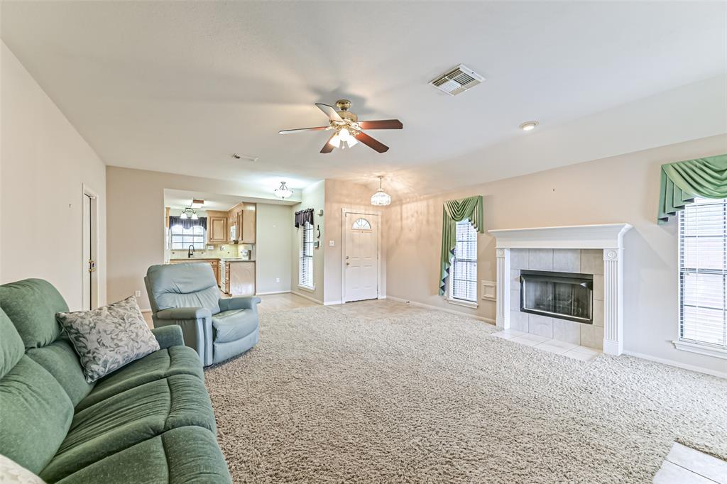 404 Live Oak Lane, Friendswood, Texas image 4