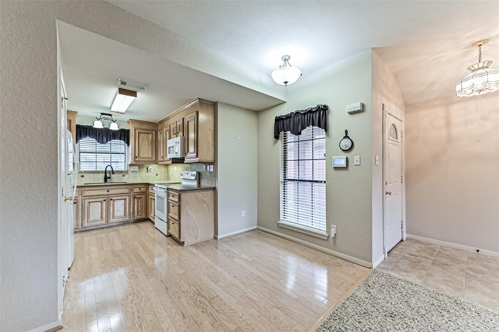 404 Live Oak Lane, Friendswood, Texas image 5