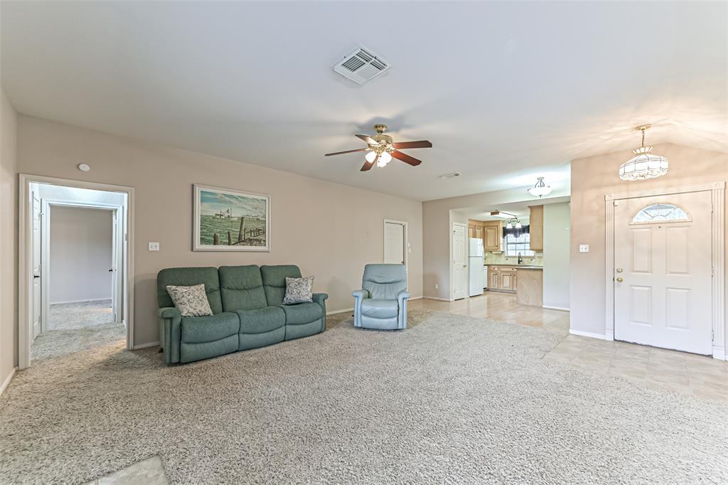 404 Live Oak Lane, Friendswood, Texas image 3