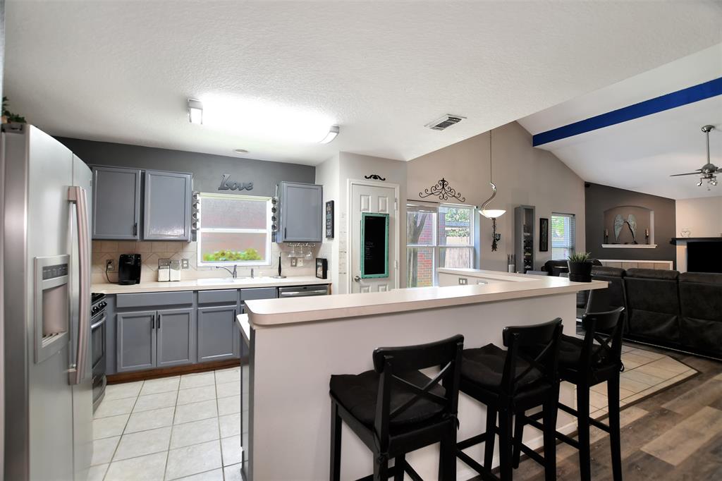 11918 S Brenton Knoll Drive, Tomball, Texas image 8