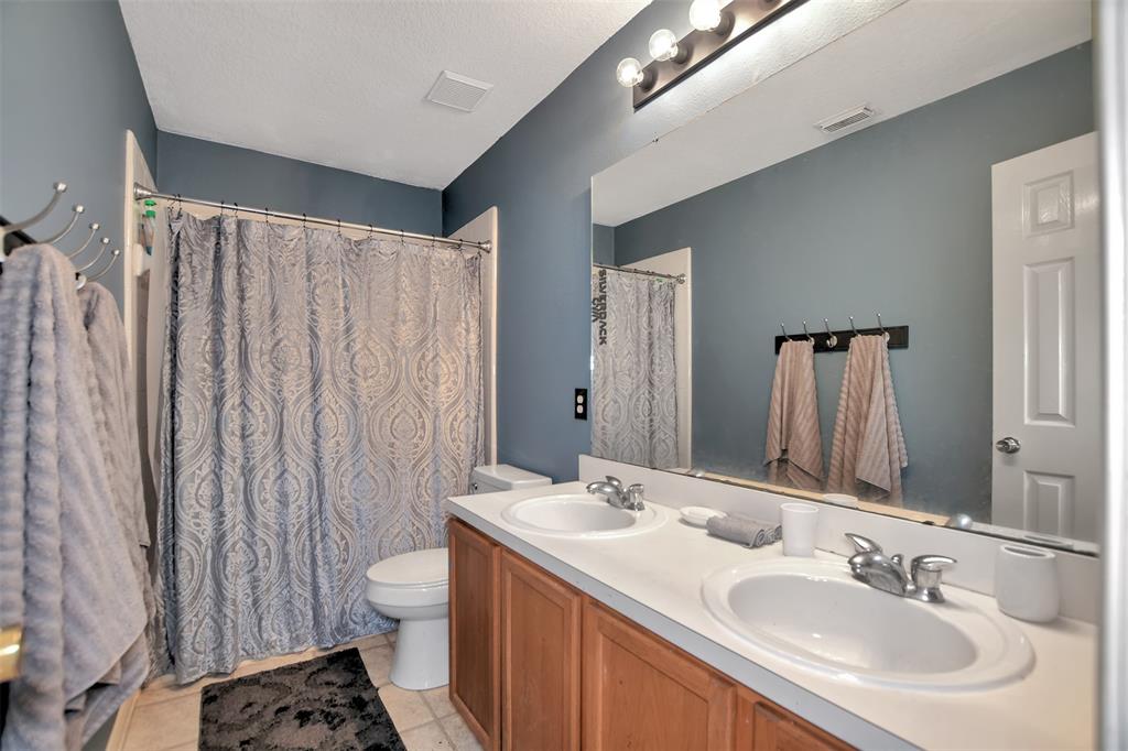 11918 S Brenton Knoll Drive, Tomball, Texas image 38