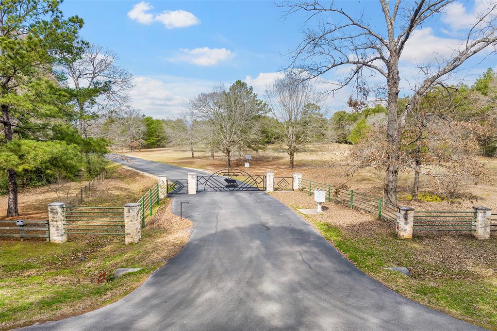 26350 Hunters Ridge Road, Hockley, Texas image 2