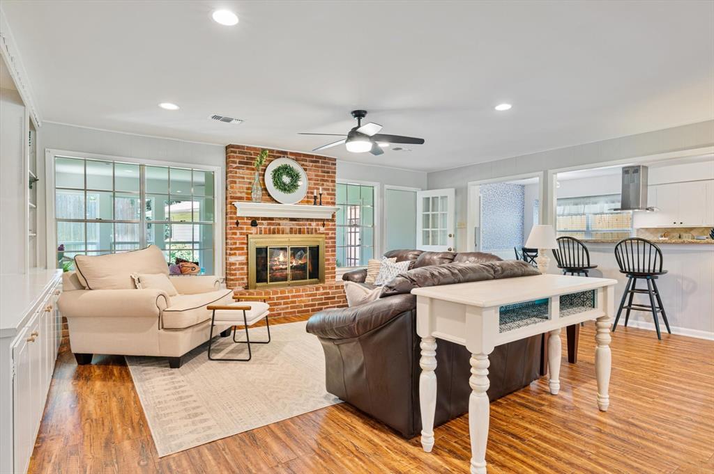 915 Timber Cove Drive, Seabrook, Texas image 13