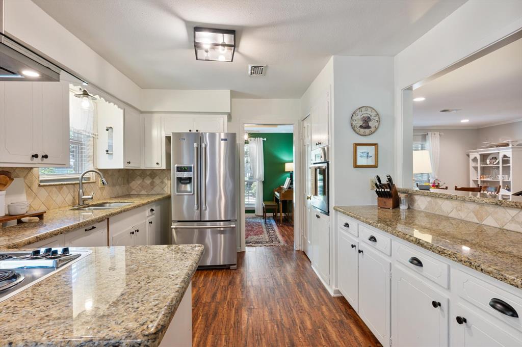 915 Timber Cove Drive, Seabrook, Texas image 25
