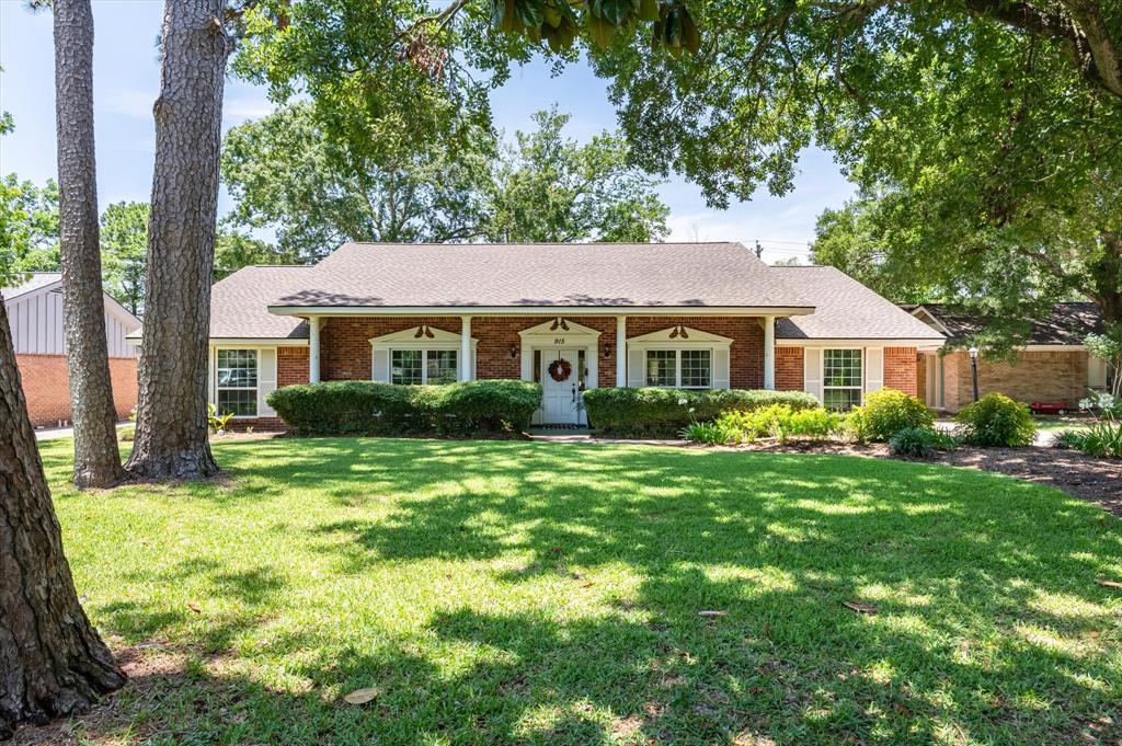 915 Timber Cove Drive, Seabrook, Texas image 2