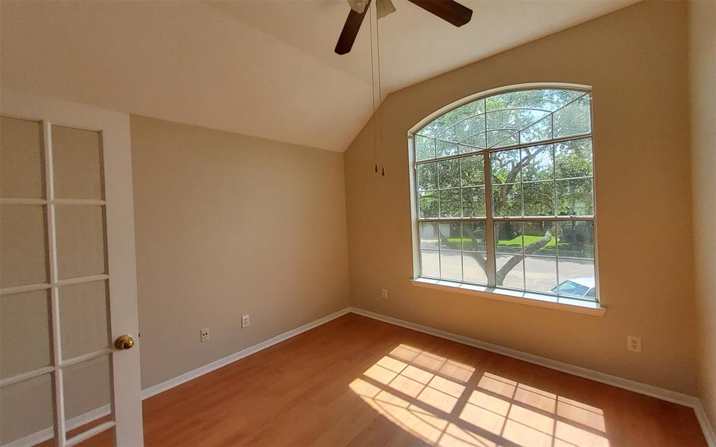 2707 Sun Beam Court, Pearland, Texas image 17