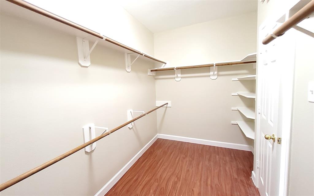 2707 Sun Beam Court, Pearland, Texas image 13