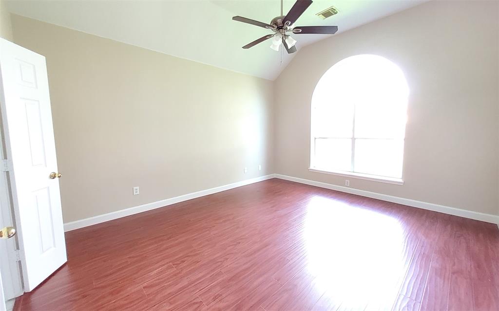 2707 Sun Beam Court, Pearland, Texas image 10