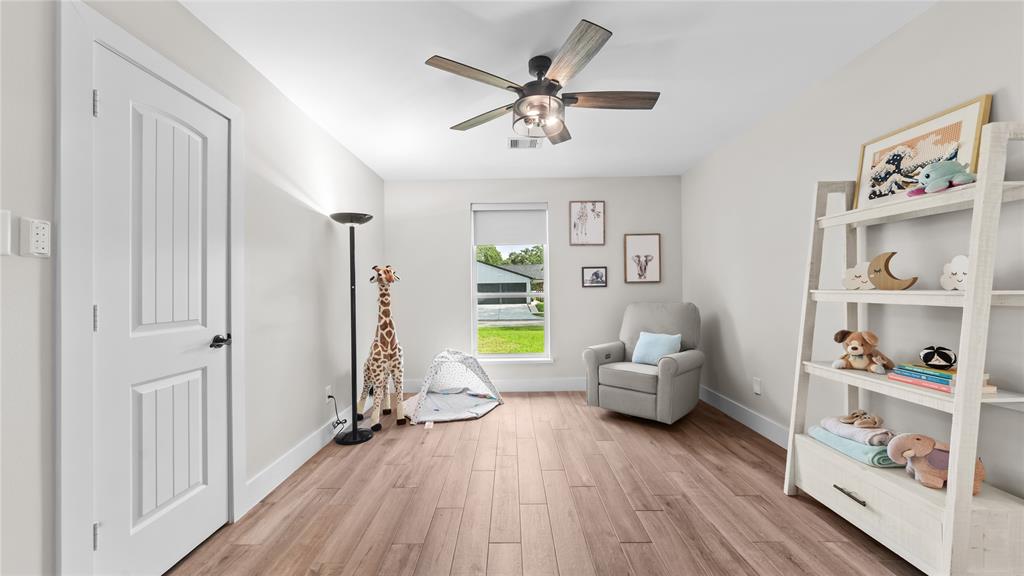 5939 Bankside Drive, Houston, Texas image 21