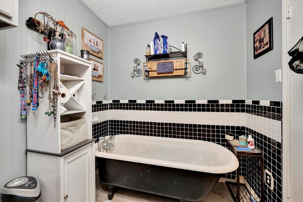 7133 Racehorse Drive, Waller, Texas image 17