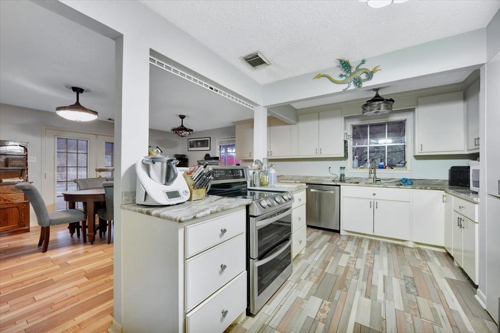 7133 Racehorse Drive, Waller, Texas image 19