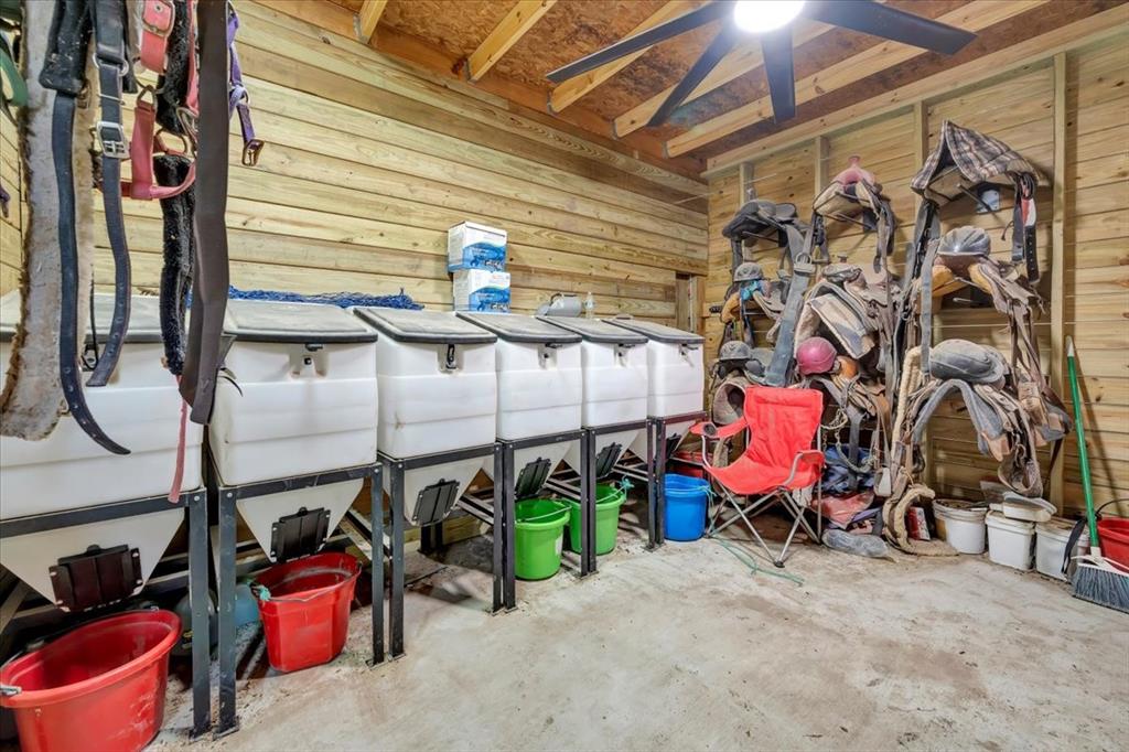 7133 Racehorse Drive, Waller, Texas image 32