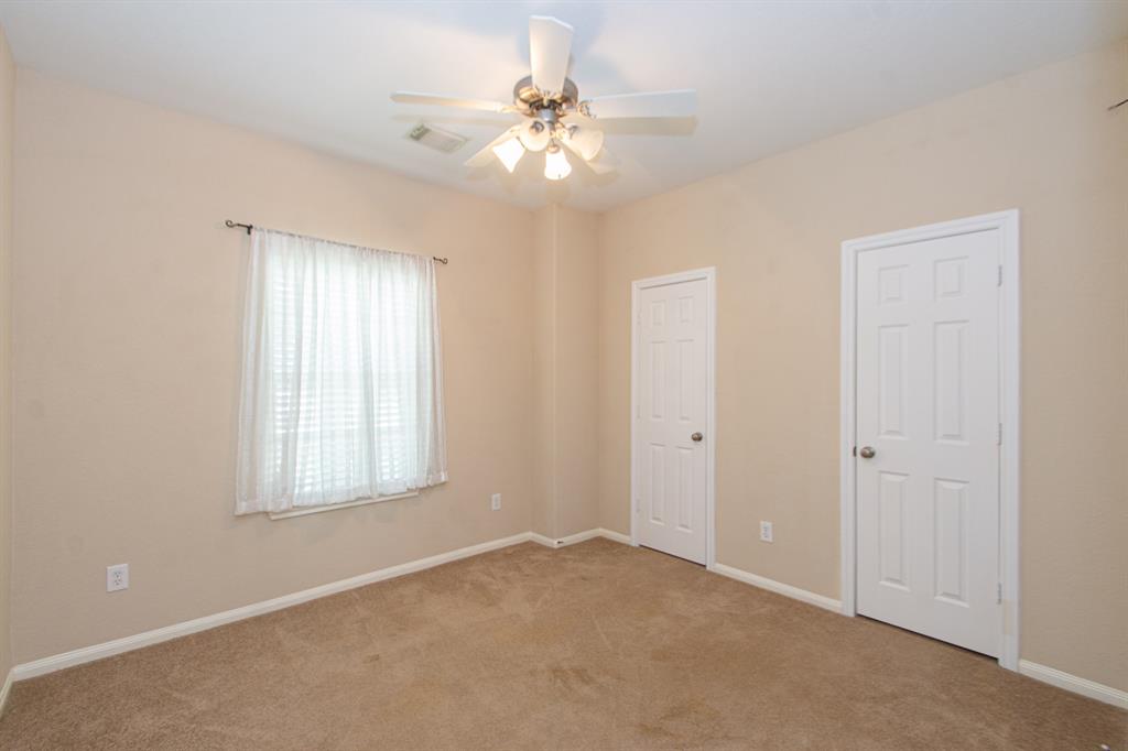 9419 Silver Ridge Drive, Rosharon, Texas image 11