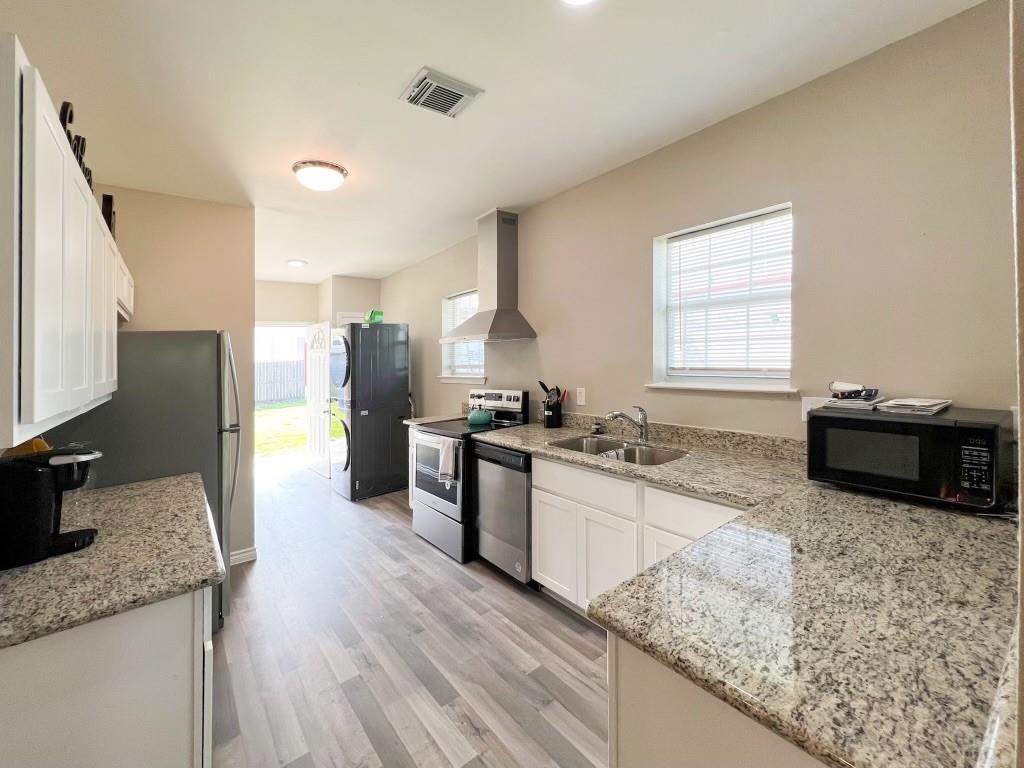 1014 Daisy Street, Houston, Texas image 9