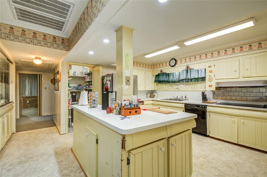 1414 W 9th Street, Freeport, Texas image 14