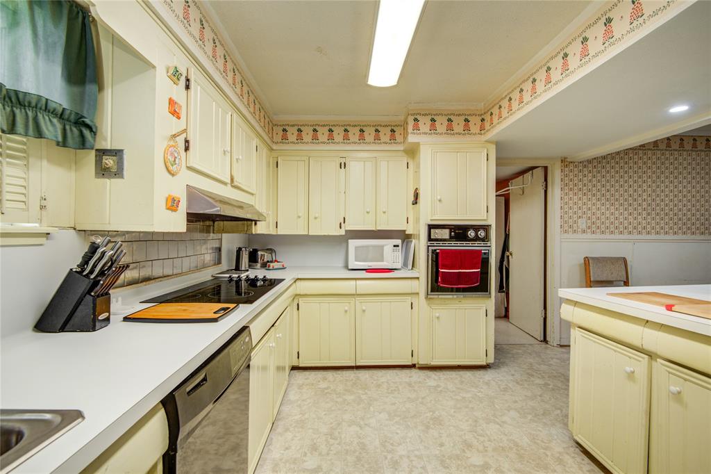 1414 W 9th Street, Freeport, Texas image 17