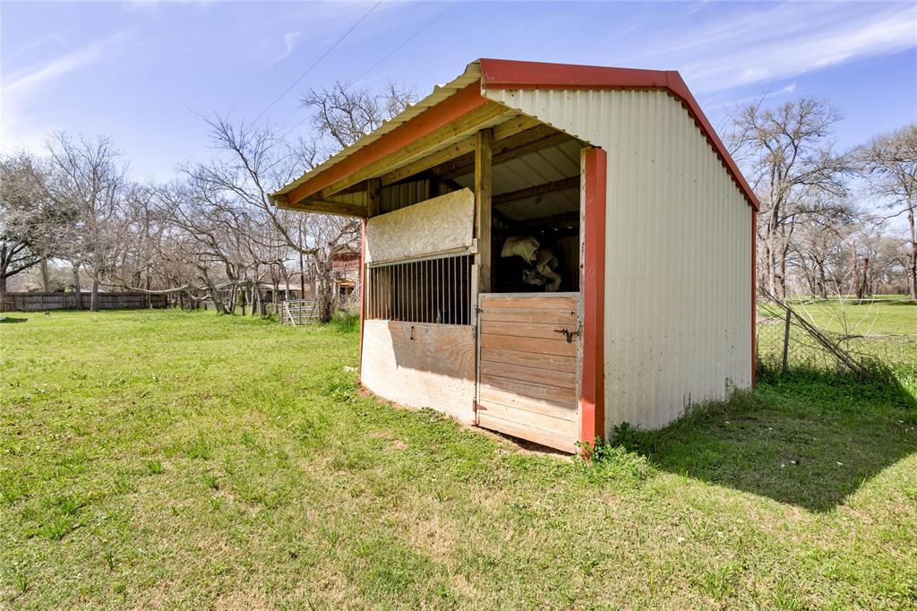 37702 Broncho Road, Simonton, Texas image 47
