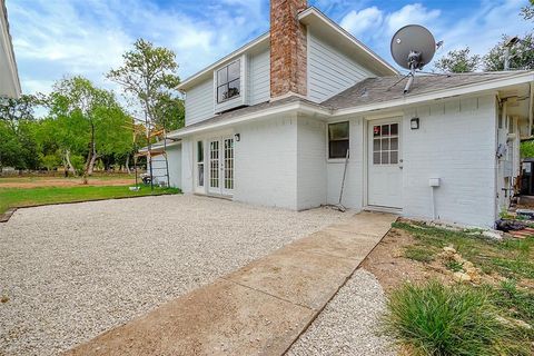 A home in Simonton