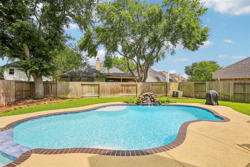 2122 Crimson Lake Lane, League City, Texas image 34