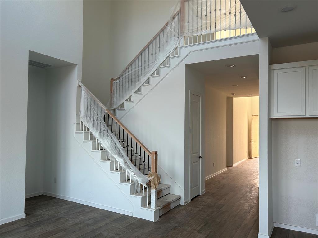 2519 Precious Coral Drive, Rosharon, Texas image 2