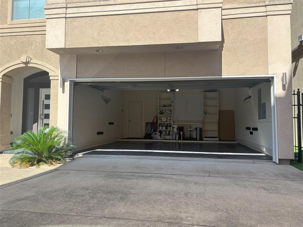 607 Oakley Street 5