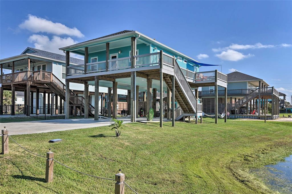 948 Holiday, Crystal Beach, Texas image 1