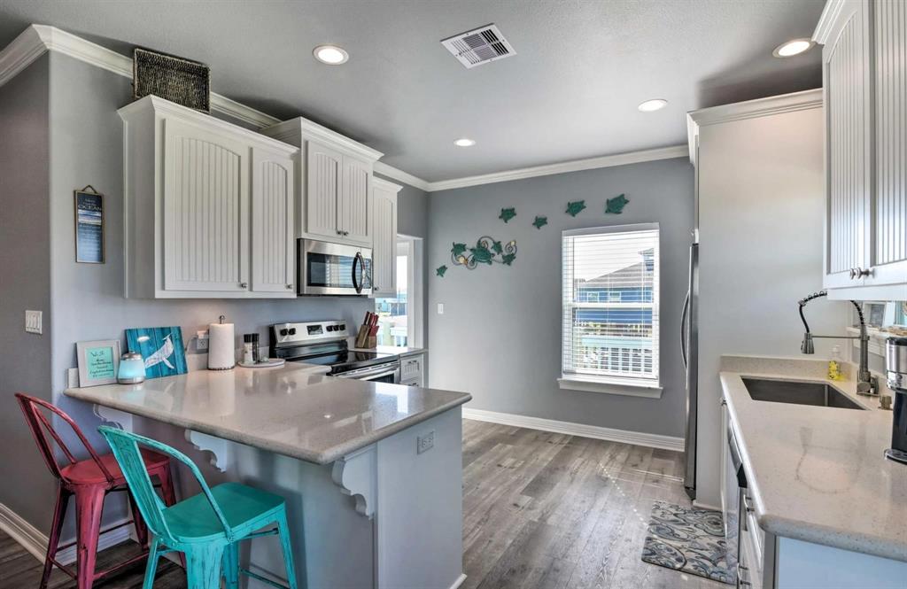 948 Holiday, Crystal Beach, Texas image 5