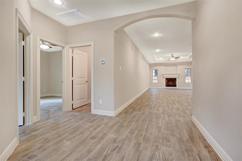 1805 Rollingwood Drive, Huntsville, Texas image 4