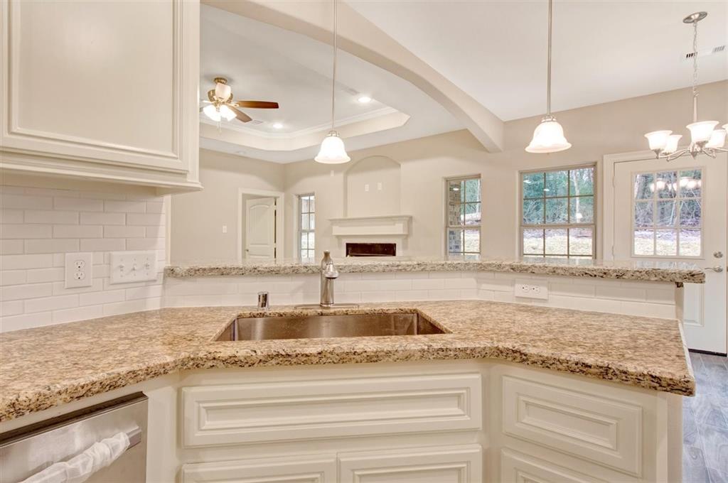 1805 Rollingwood Drive, Huntsville, Texas image 19