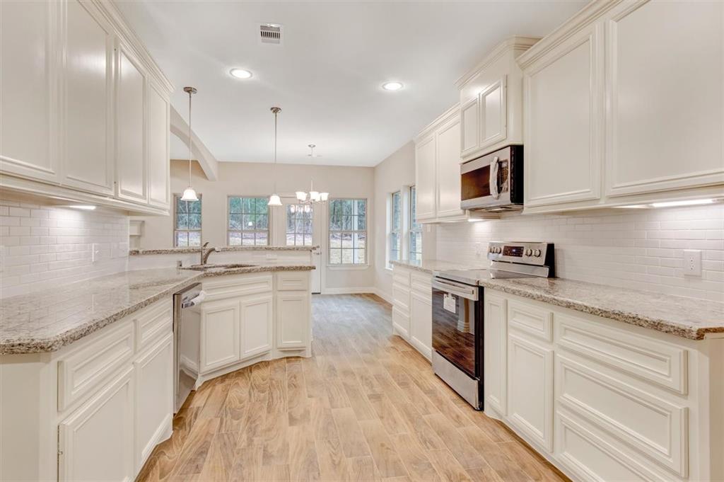 1805 Rollingwood Drive, Huntsville, Texas image 18