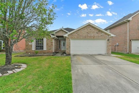 Photo of 1211 Peacham Court, Fresno, TX 77545 (MLS # 8026975)