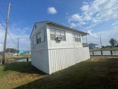 A home in Palacios