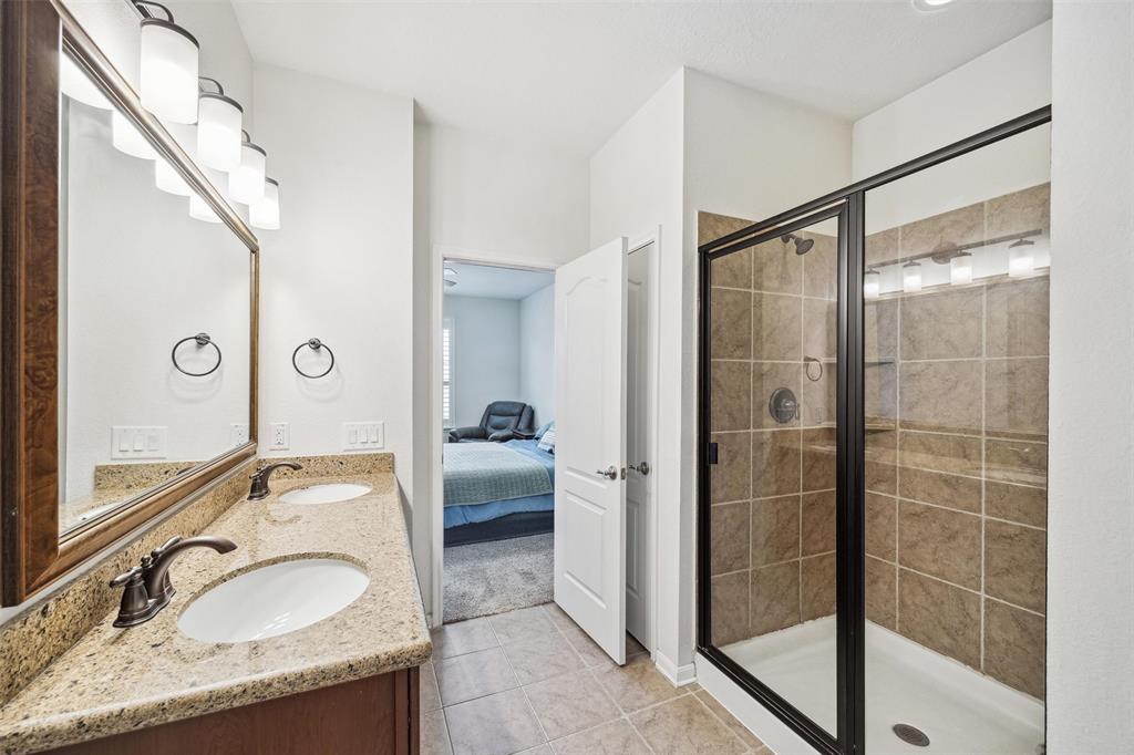 13003 Foxwood Creek Lane, Houston, Texas image 5