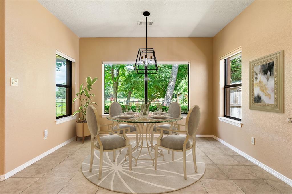 13727 Fountainview Drive
