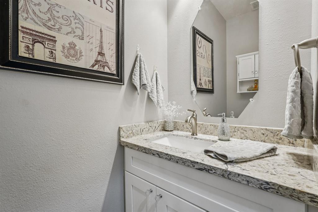 6546 Turner Fields Lane, Dickinson, Texas image 8