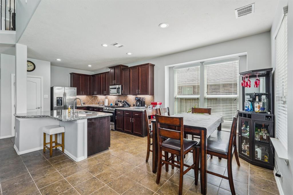6546 Turner Fields Lane, Dickinson, Texas image 17