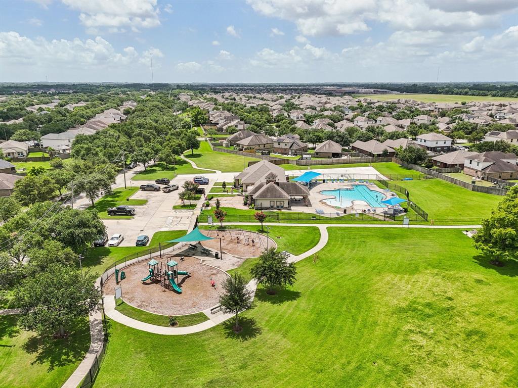 6546 Turner Fields Lane, Dickinson, Texas image 40