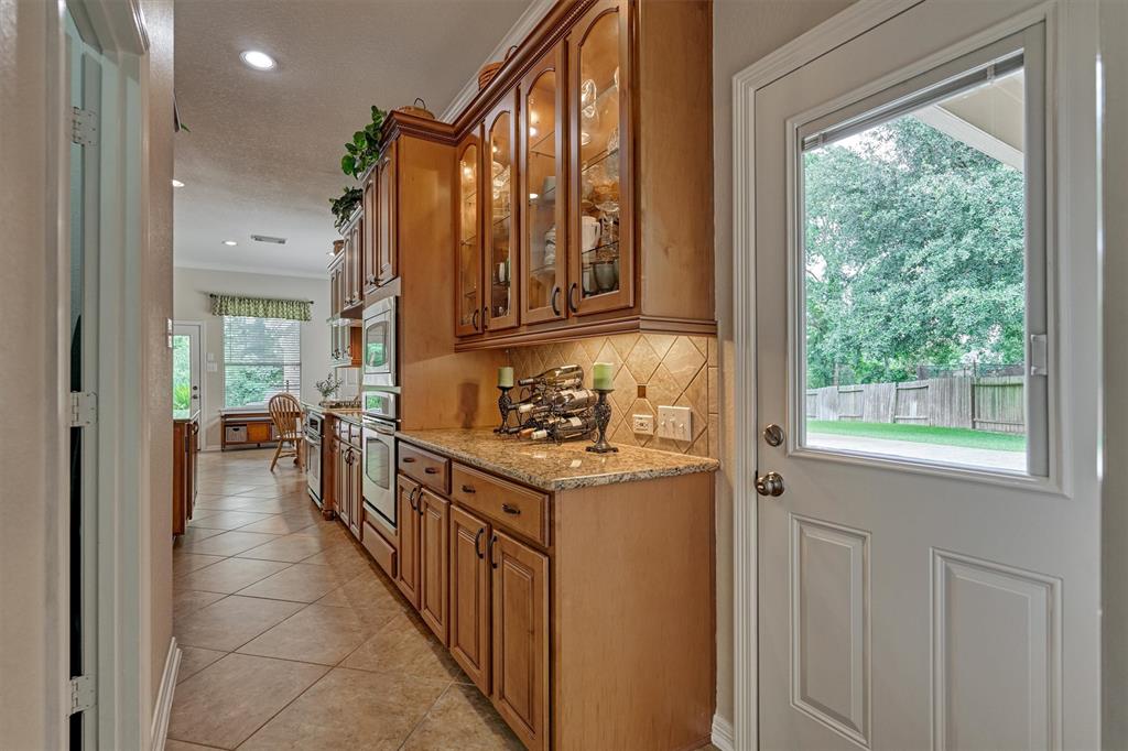 2500 Eagle Post Drive, Conroe, Texas image 13