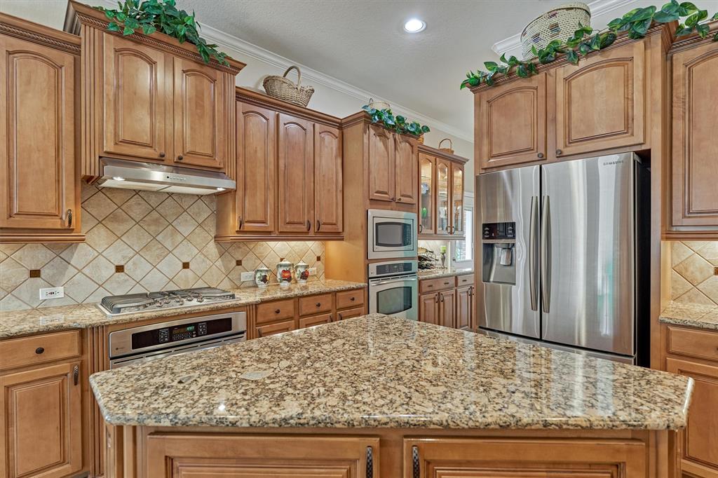 2500 Eagle Post Drive, Conroe, Texas image 12