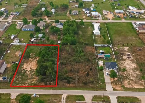 Photo of 1906 County Road 3542, Cleveland, TX 77327 (MLS # 17027848) Photo of 1906 County Road 3542, Cleveland, TX 77327 (MLS # 17027848)
