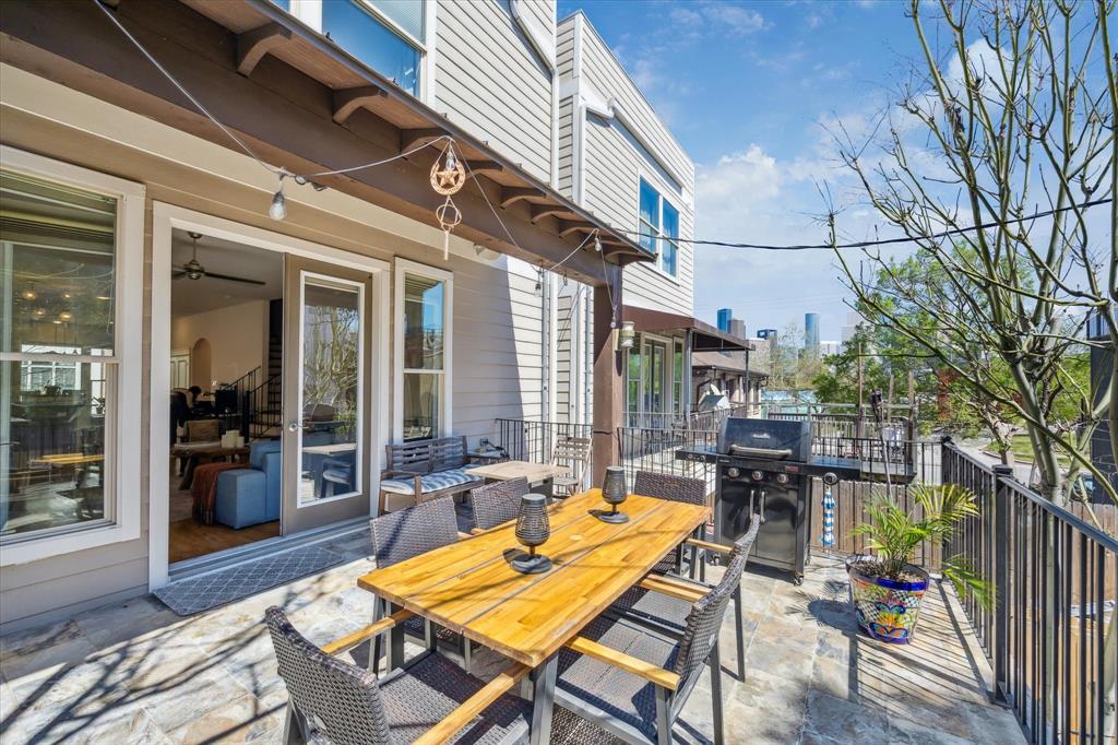 307 W Bell Street