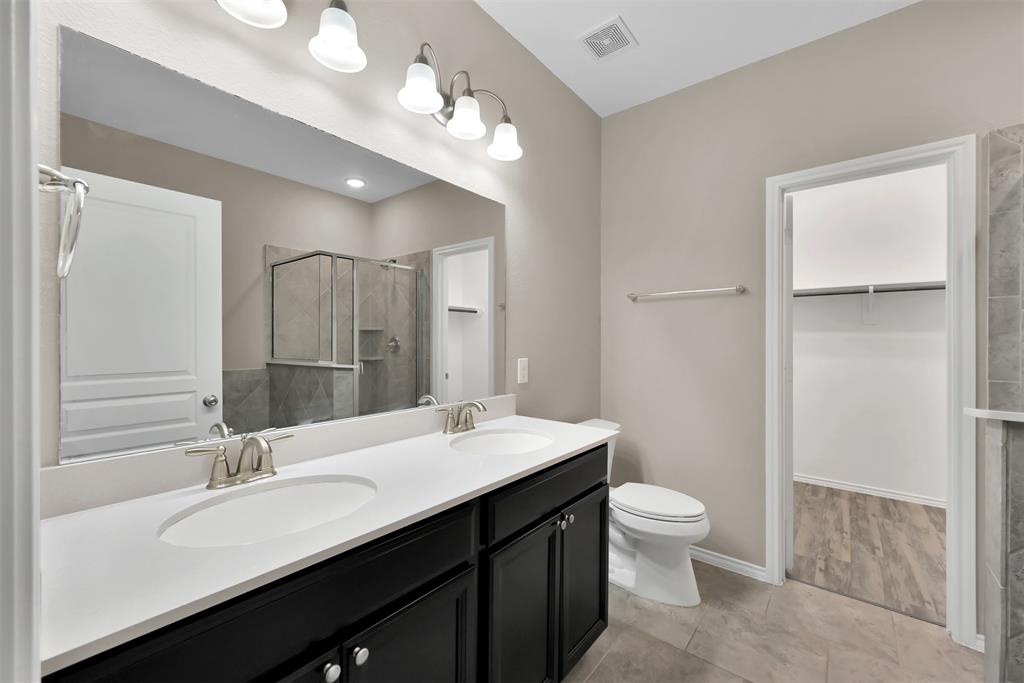 2015 Lost Timbers Drive, Conroe, Texas image 11