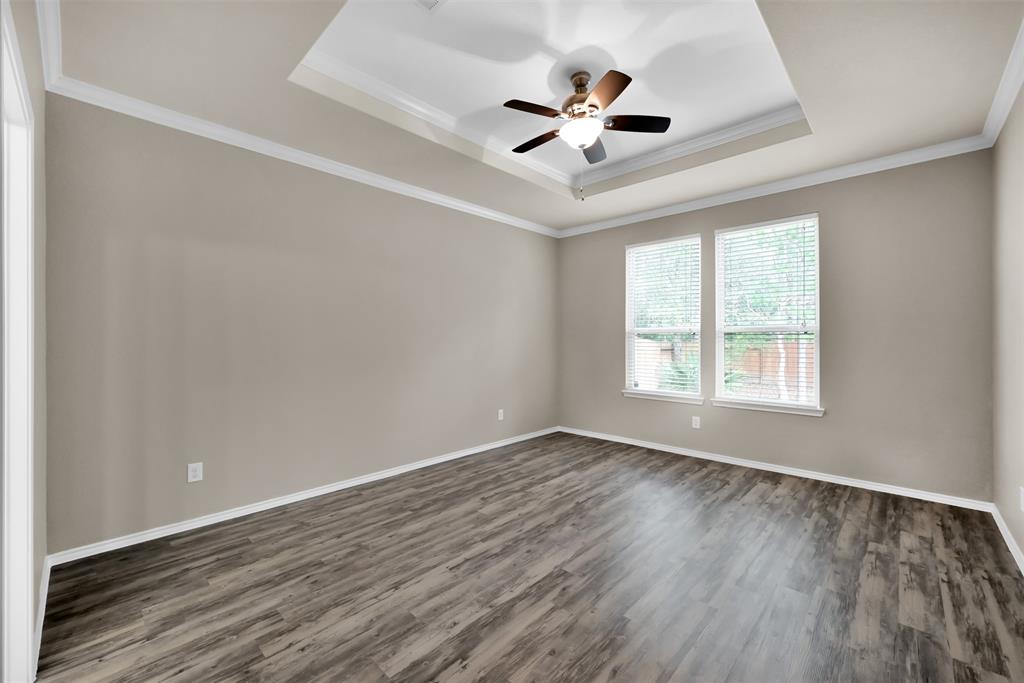 2015 Lost Timbers Drive, Conroe, Texas image 9