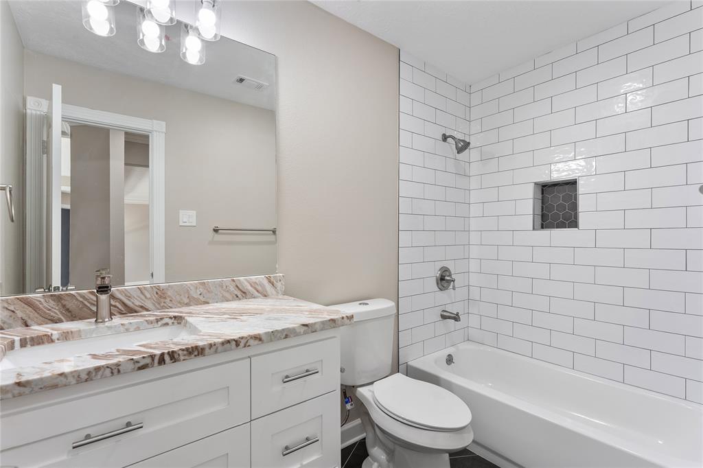 6627 Butler Oaks Court, Spring, Texas image 29