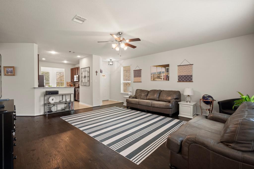 10606 Chestnut Pathway Way, Tomball, Texas image 8