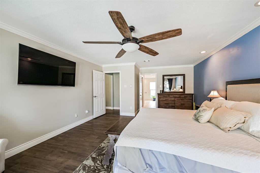 2102 Limrick Drive, Pearland, Texas image 21